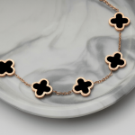 Vòng tay nữ CDE Five Four Leaf Clovers Bracelet Silver