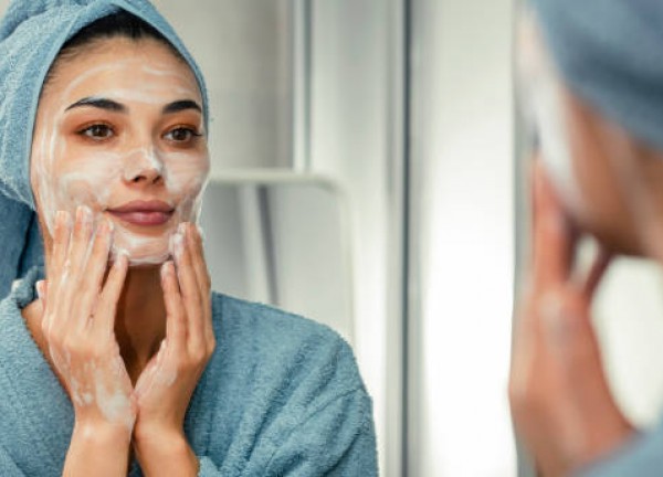 Chăm sóc da mặt đúng cách: Các bước cần thực hiện sau khi dùng sữa rửa mặt