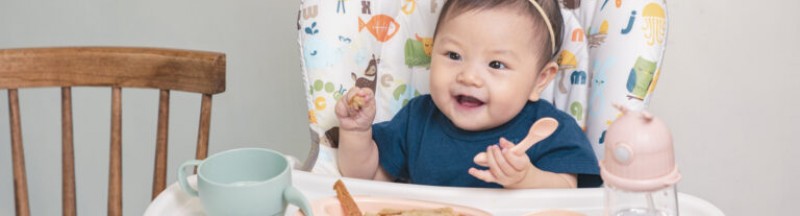 Cách chăm sóc trẻ sơ sinh mùa hè cha mẹ cần biết