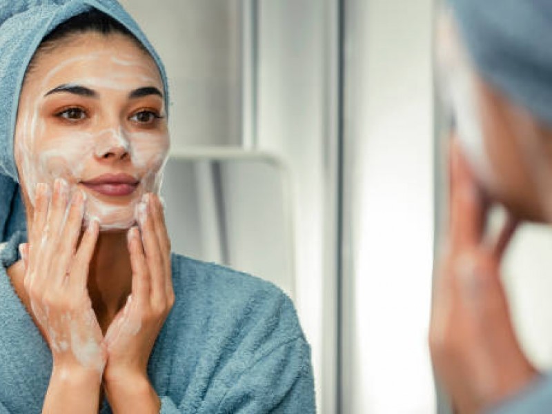 Chăm sóc da mặt đúng cách: Các bước cần thực hiện sau khi dùng sữa rửa mặt