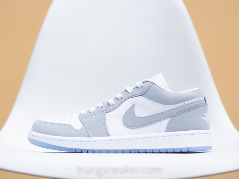 Giày Nike Wmns Air Jordan 1 Low ‘White Wolf Grey’ 