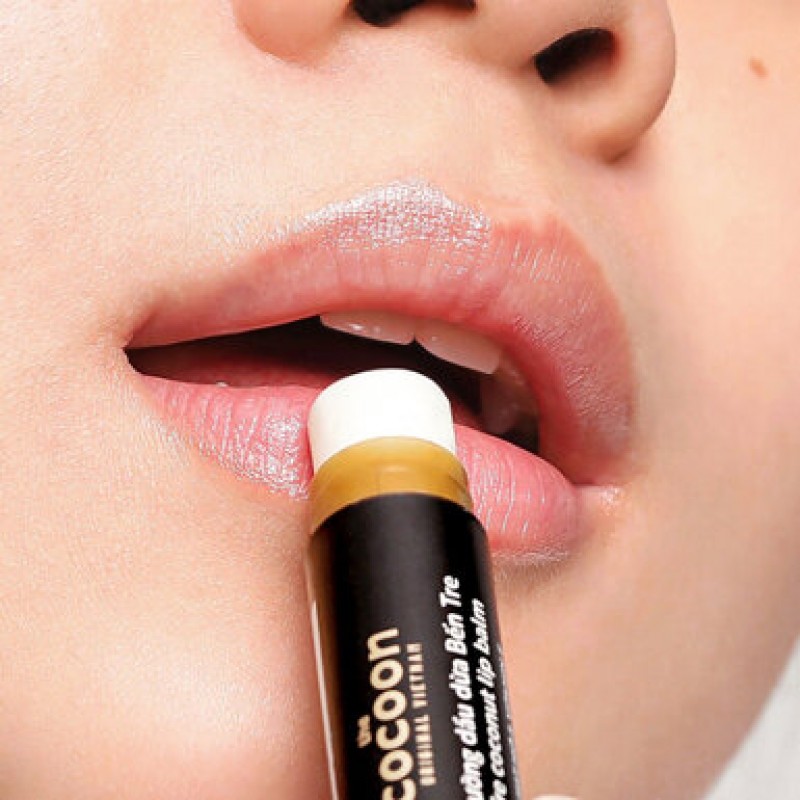 Son Dưỡng Cocoon Dầu Dừa Bến Tre 5g (Ben Tre Coconut Lip Balm)